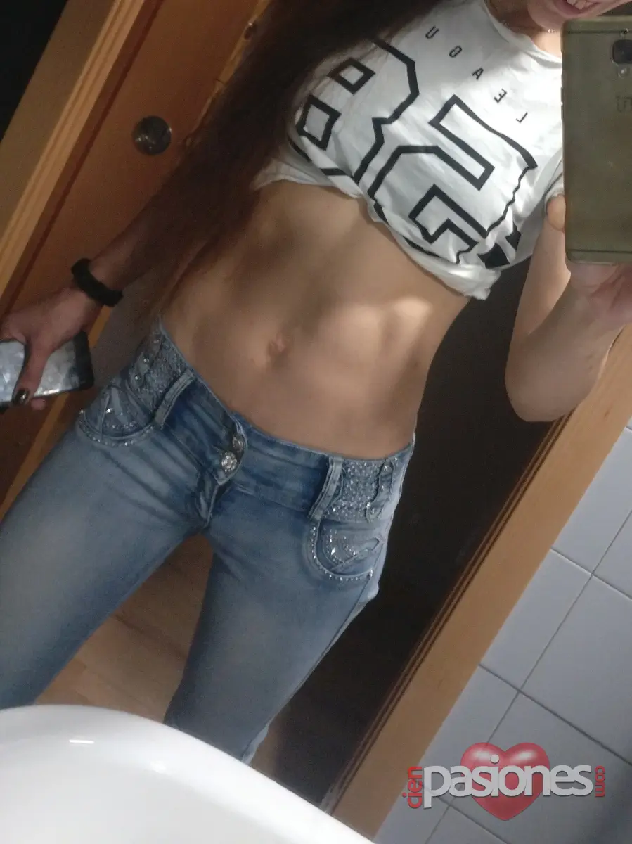 Nay chica feet norteña con titulacion. masaje profesional y masaje erotico. alicante
