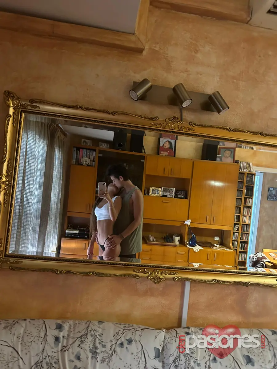 Nueva pareja en Barcelona — discreción y exclusividad