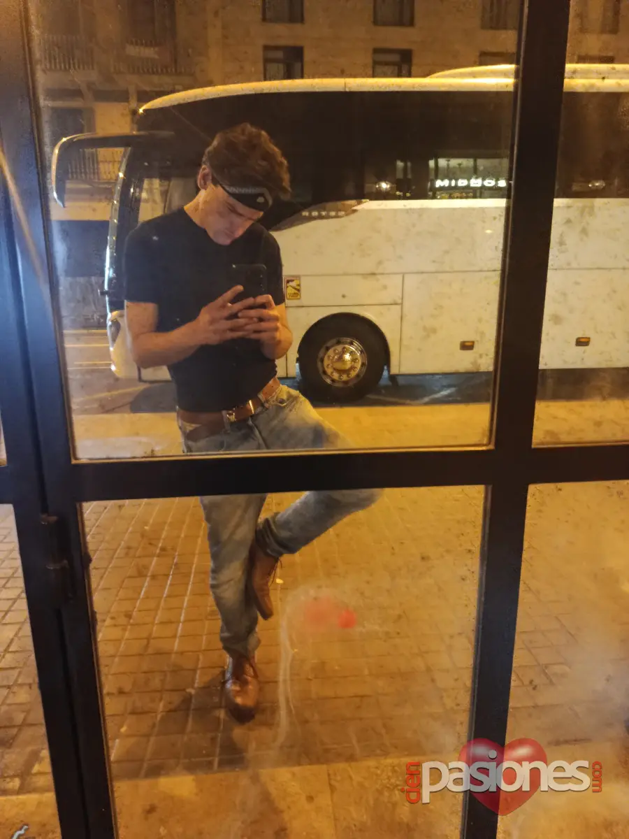 Nueva pareja en Barcelona — discreción y exclusividad — foto 4